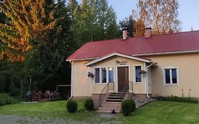 Kommee Kurki - Cozy Country House With Sauna